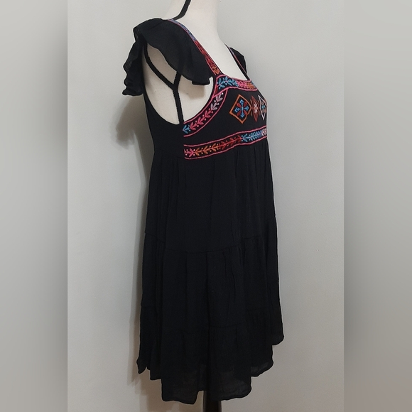 August Sky Ruffled Sleeve Geometric Tiered Mini Dress - Picture 8 of 11